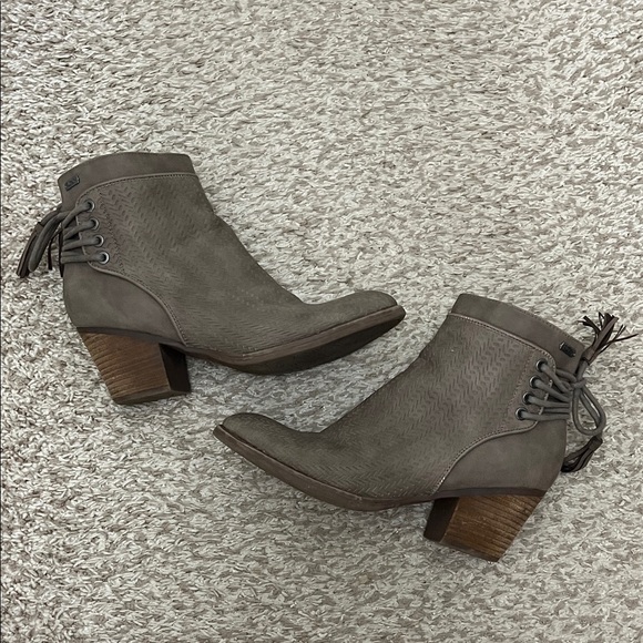 Roxy Devon Taupe Brown Textured Stacked Heel Ankle Booties - Size 9 - Picture 9 of 16